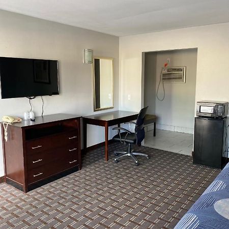 New Budget Inn Eaton エクステリア 写真